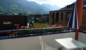 Ausblick vom Balkon in das Virgental in Tirol