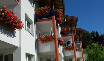 Die nach Südwesten ausgerichteten Balkon der Classic-Apartments